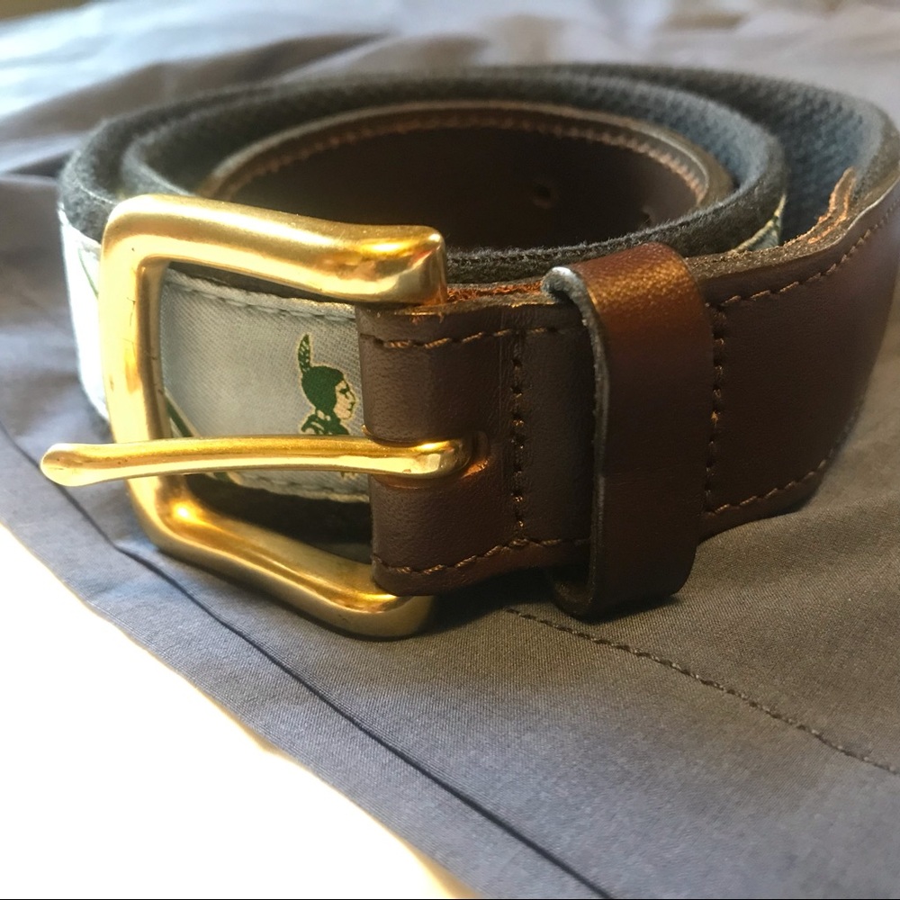 Vineyard vines belt